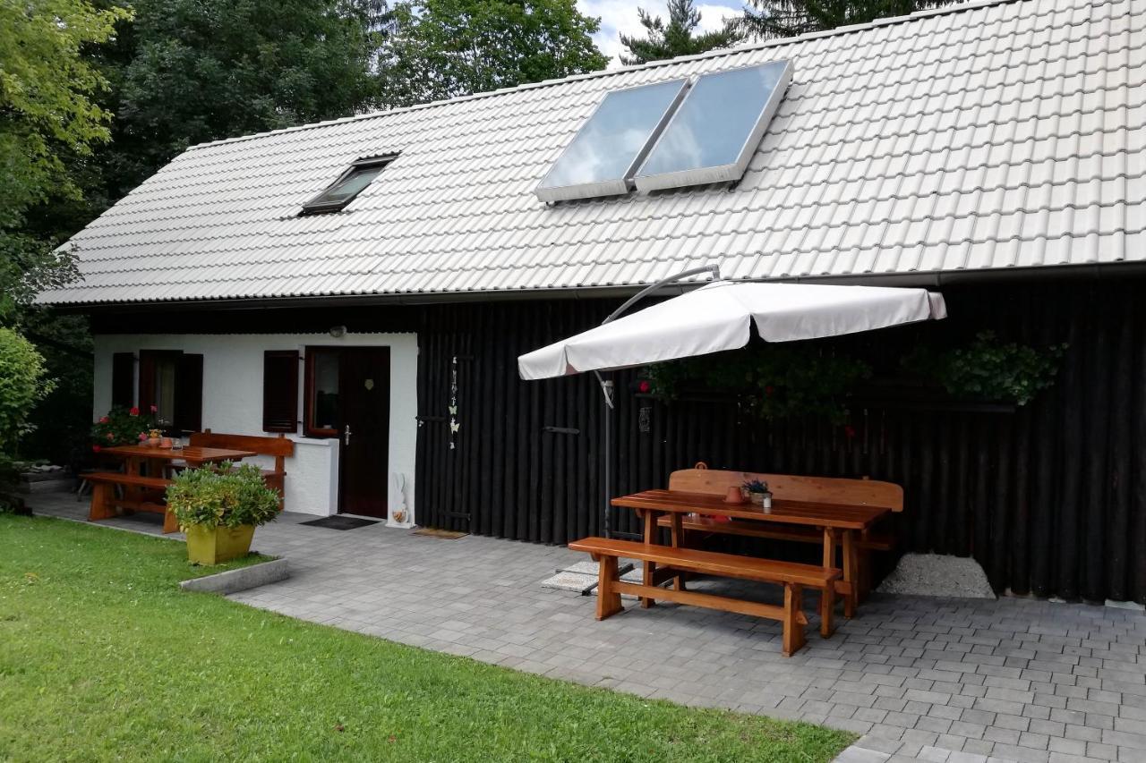 Pr'Cajhn Lägenhet Radovljica Exteriör bild